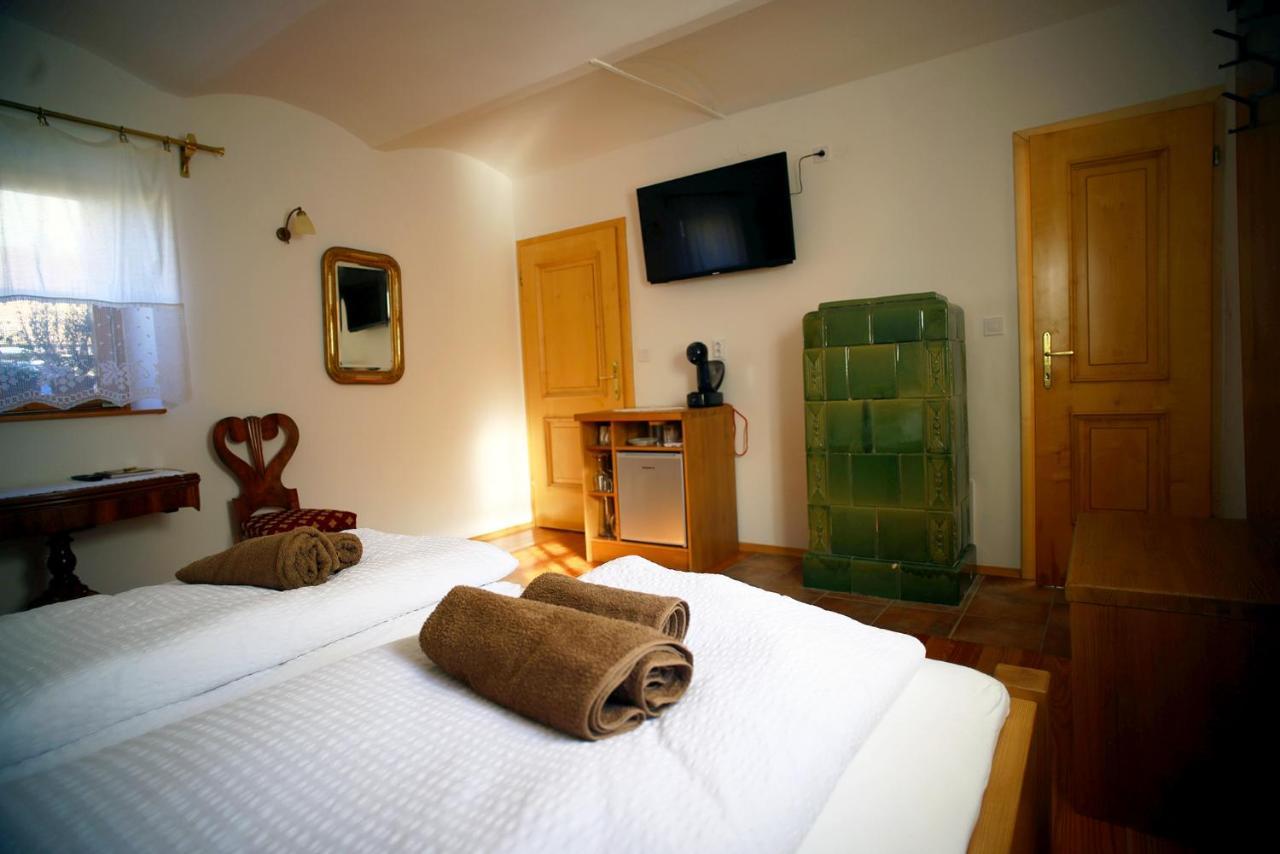 Sleeping In Village Svecina ภายนอก รูปภาพ
